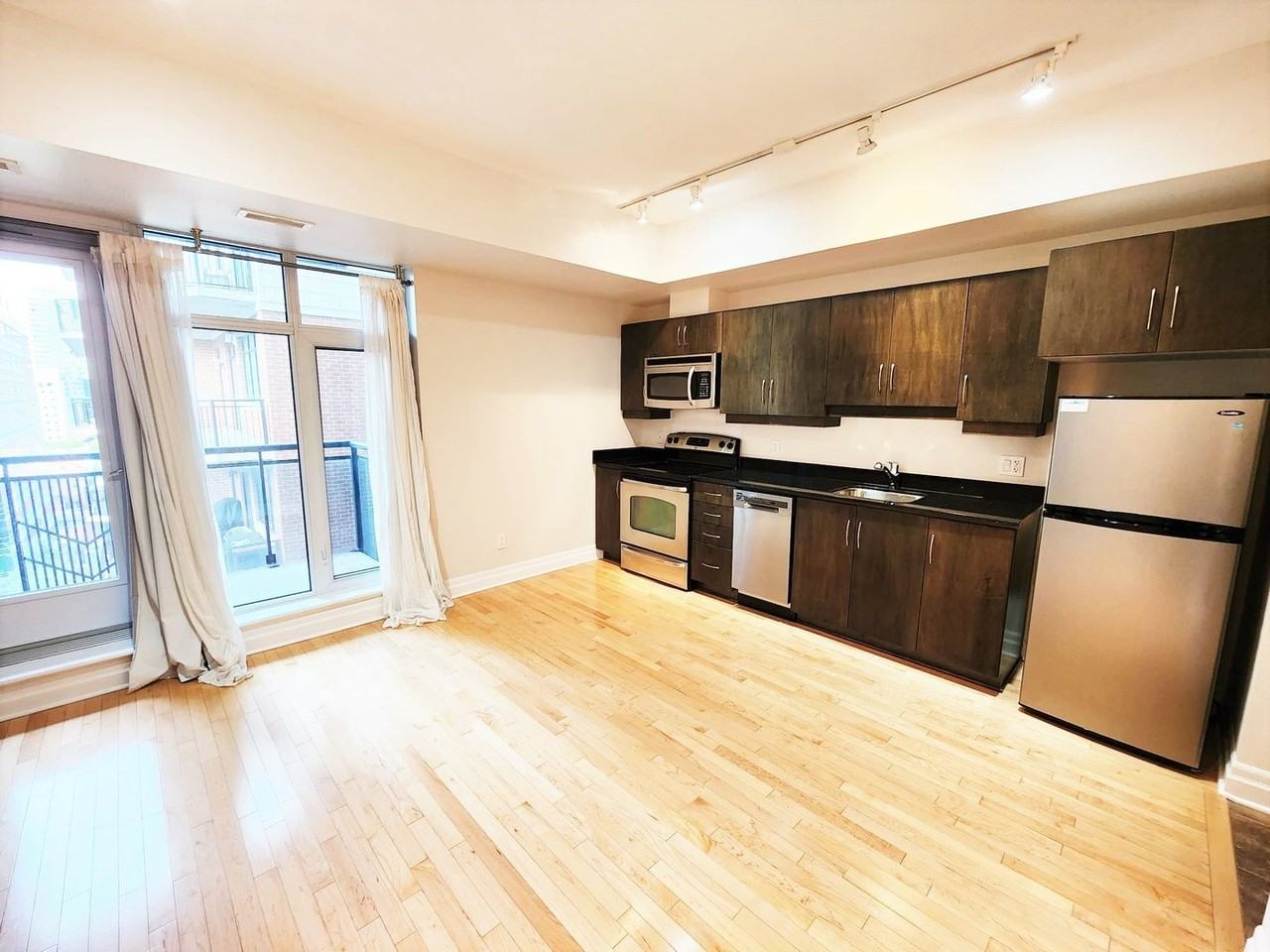 245 Kent St - Photo 6 of 15