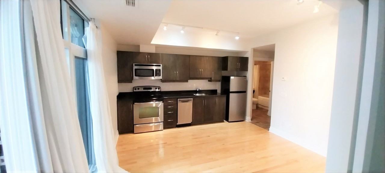 245 Kent St - Photo 7 of 15