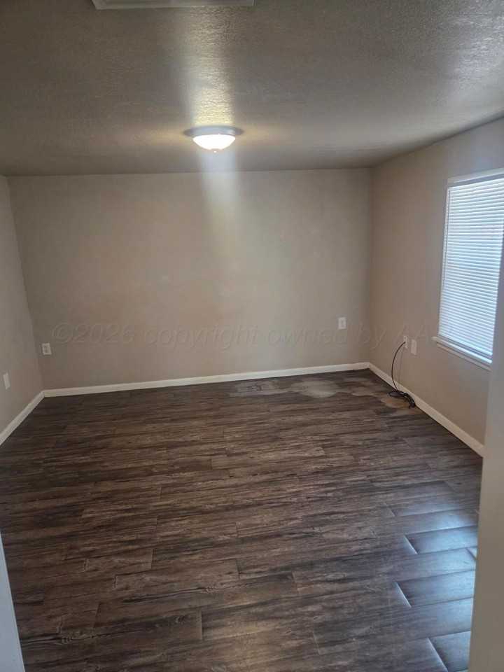 1200 1200 E SAINT FRANCIS Unit B Avenue - Photo 4 of 8