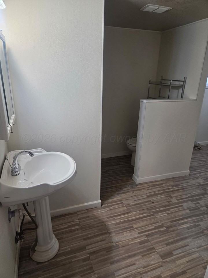 1200 1200 E SAINT FRANCIS Unit B Avenue - Photo 6 of 8