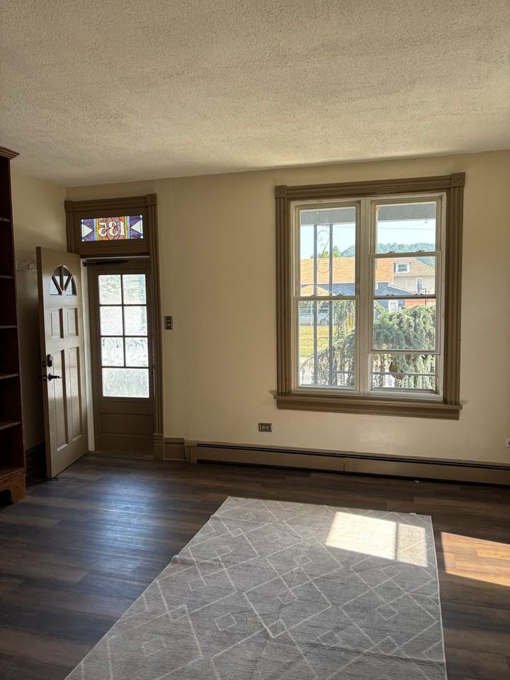 135 Lucknow Rd - Photo 6 of 22