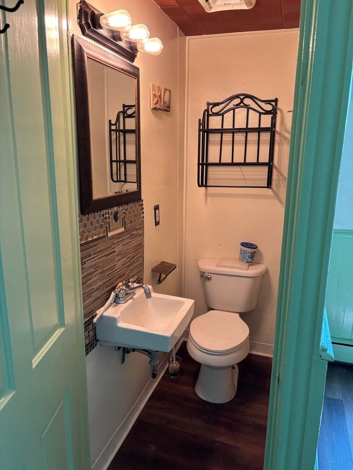 135 Lucknow Rd - Photo 7 of 22