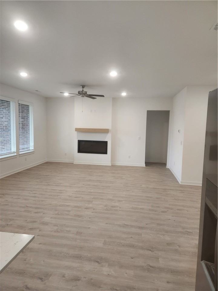 4008 Aryana Ave - Photo 3 of 24