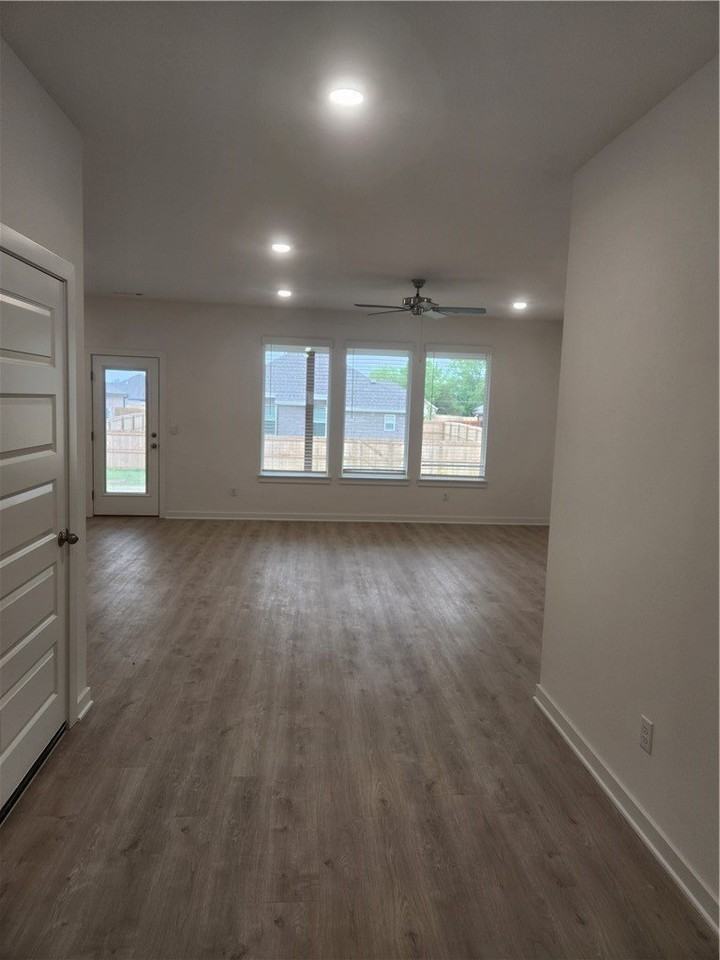 4008 Aryana Ave - Photo 5 of 24