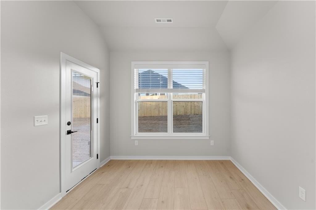 5907 Sw Bear Creek Ave - Photo 6 of 17
