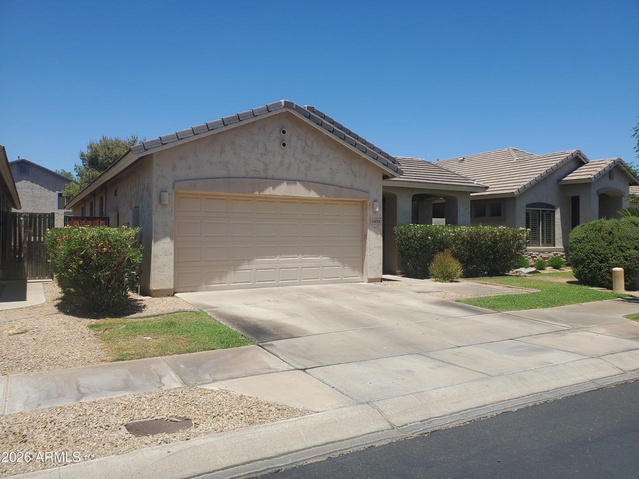 2430 E Darrel Rd - Photo 2 of 50