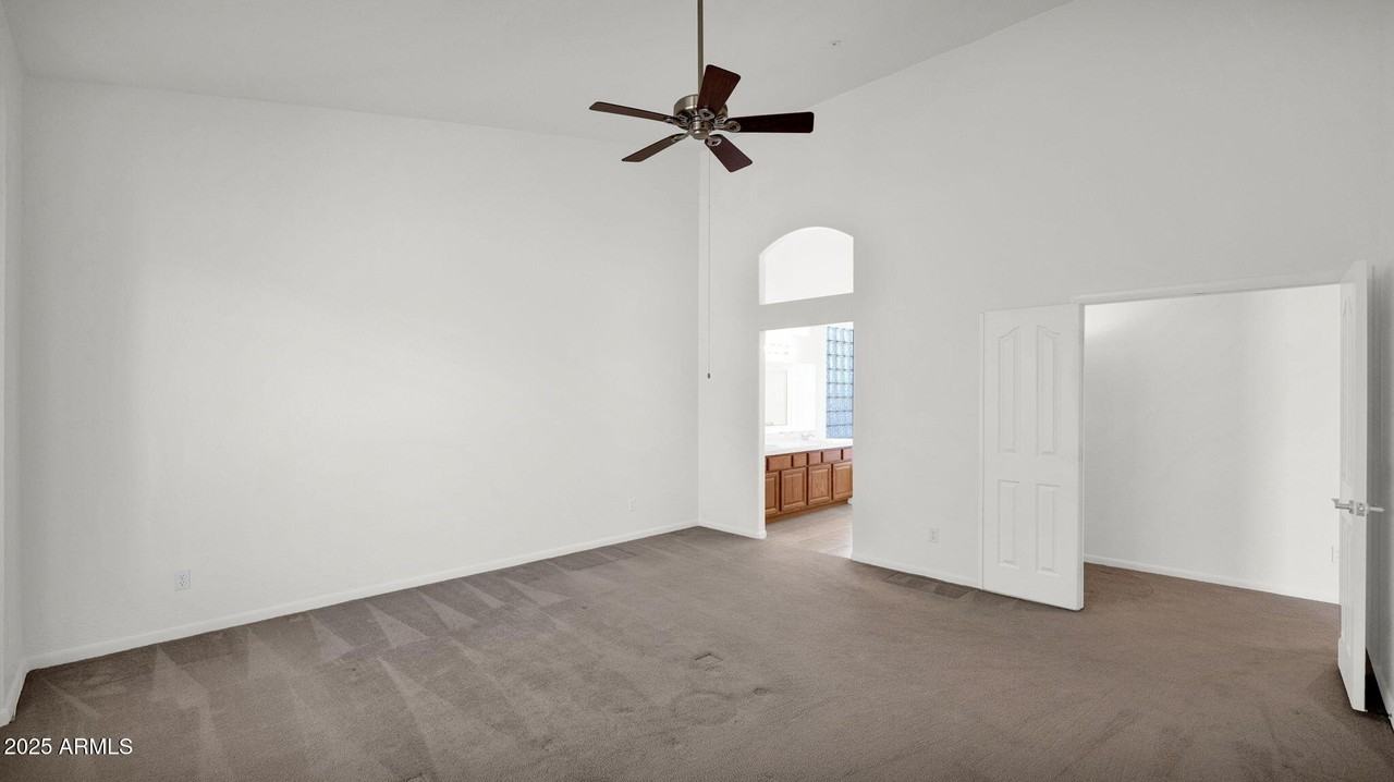 26815 N 79th St - Photo 6 of 36