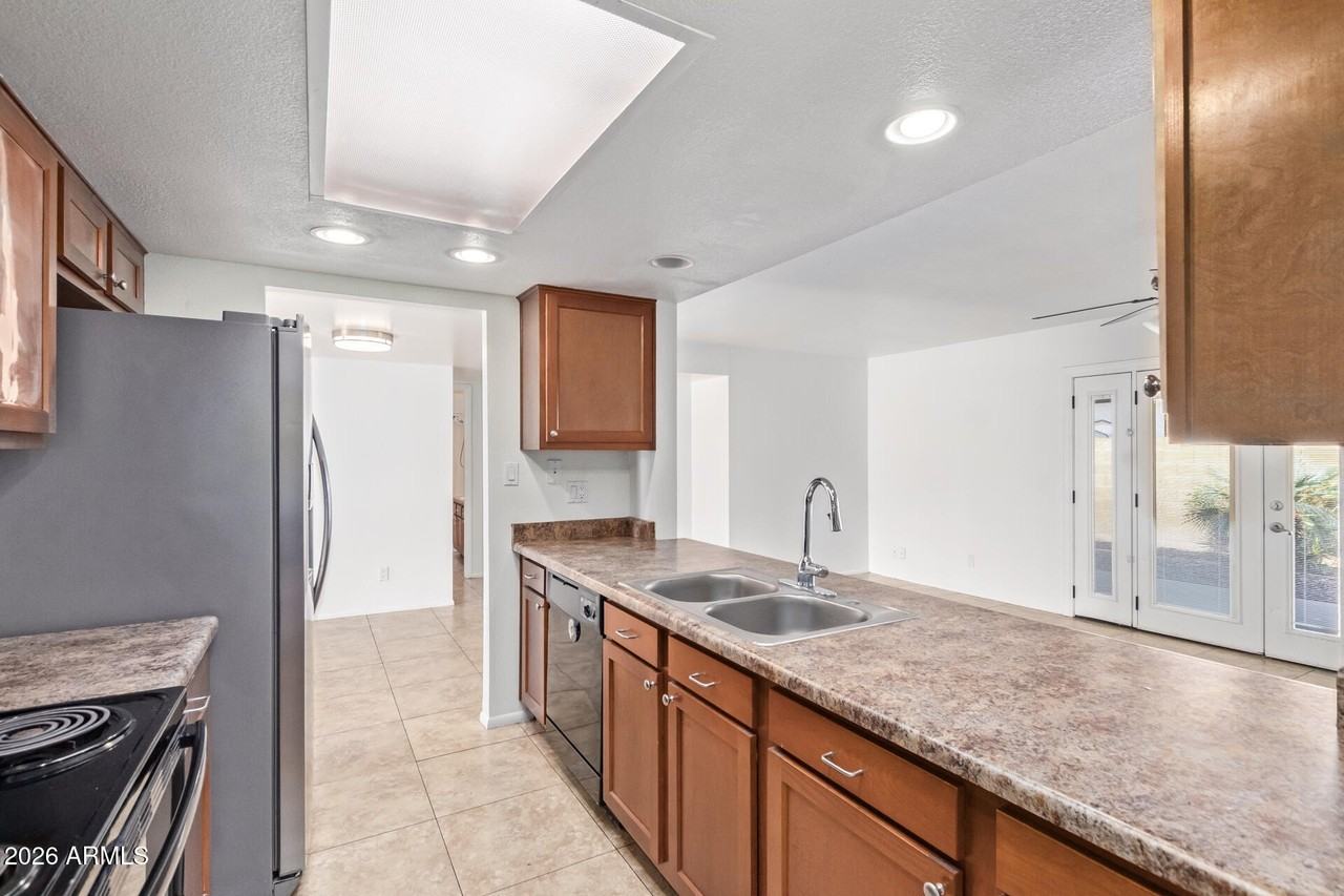 3929 S Pine St - Photo 5 of 19
