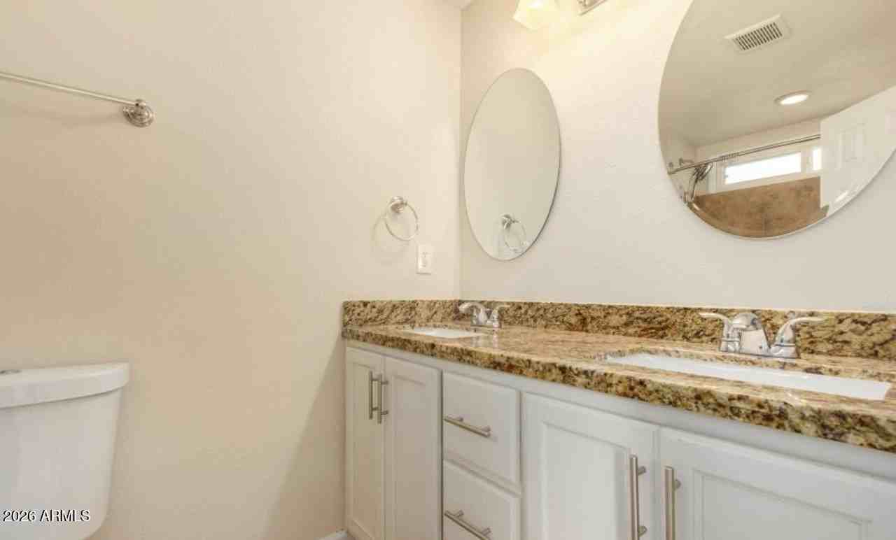919 E La Jolla Dr - Photo 7 of 10