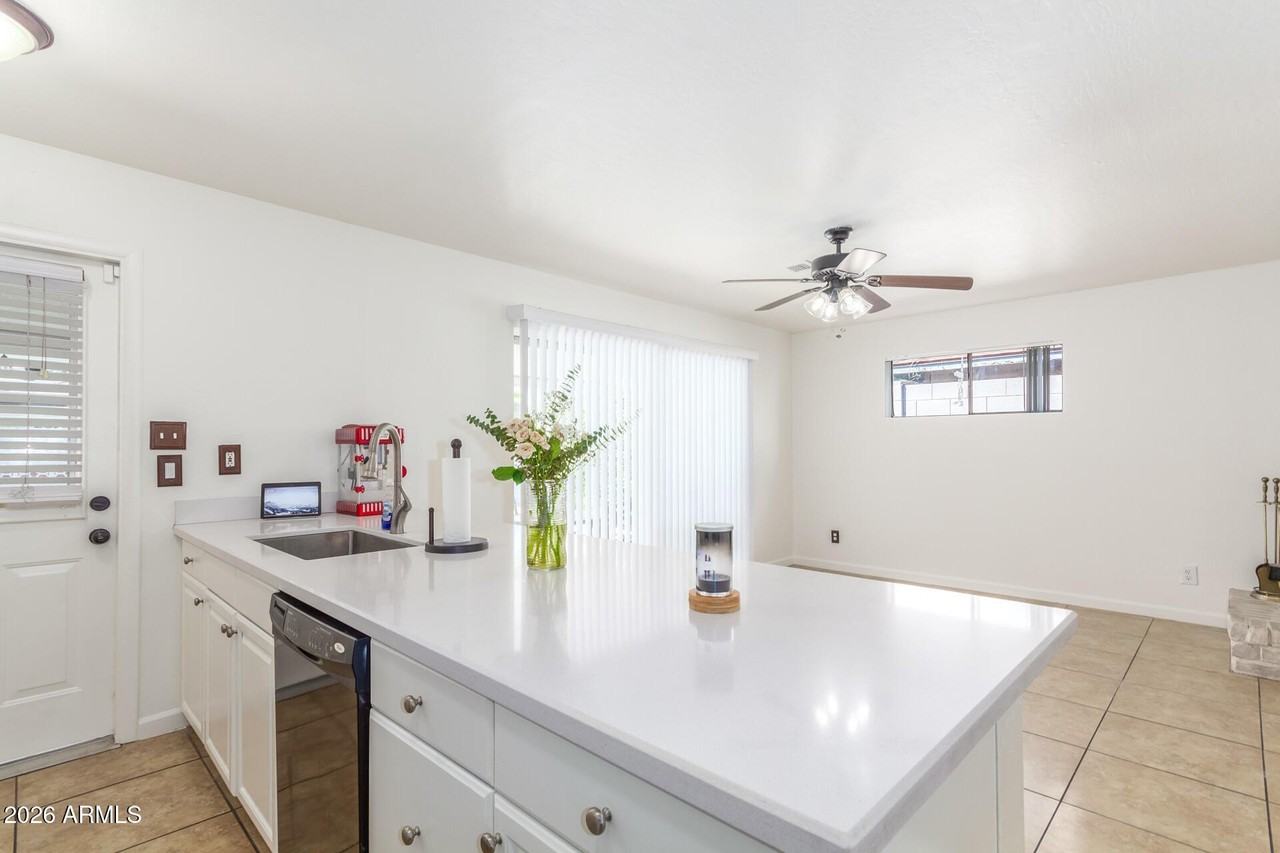 3312 S Ventura Dr - Photo 6 of 20