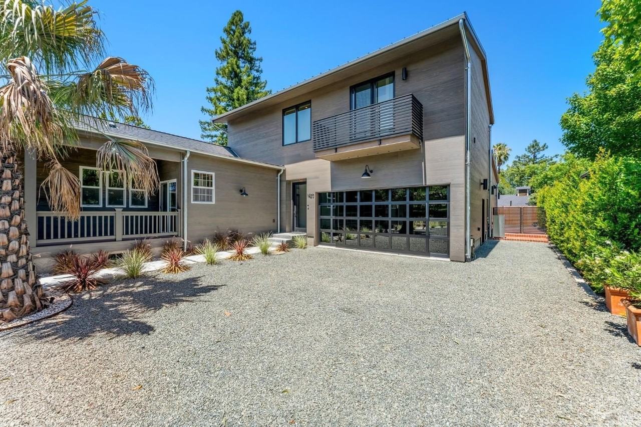 1420 Allyn Ave - Photo 2 of 50