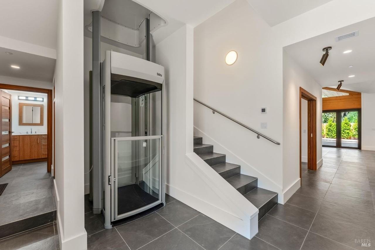 1420 Allyn Ave - Photo 6 of 50