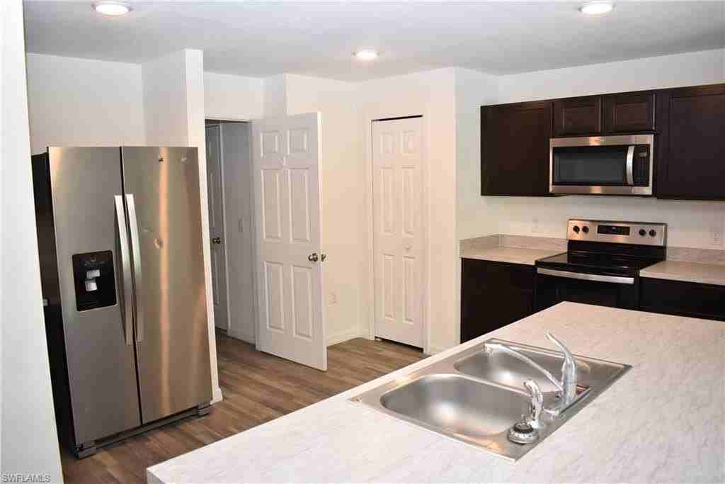 4795 Lacoco St - Photo 2 of 19