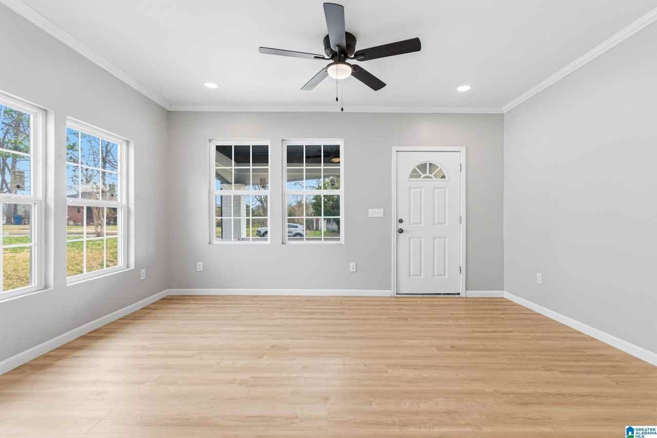 1730 Damon St - Photo 3 of 8