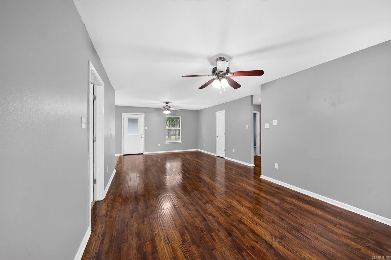 15 Burns Dr - Photo 7 of 34