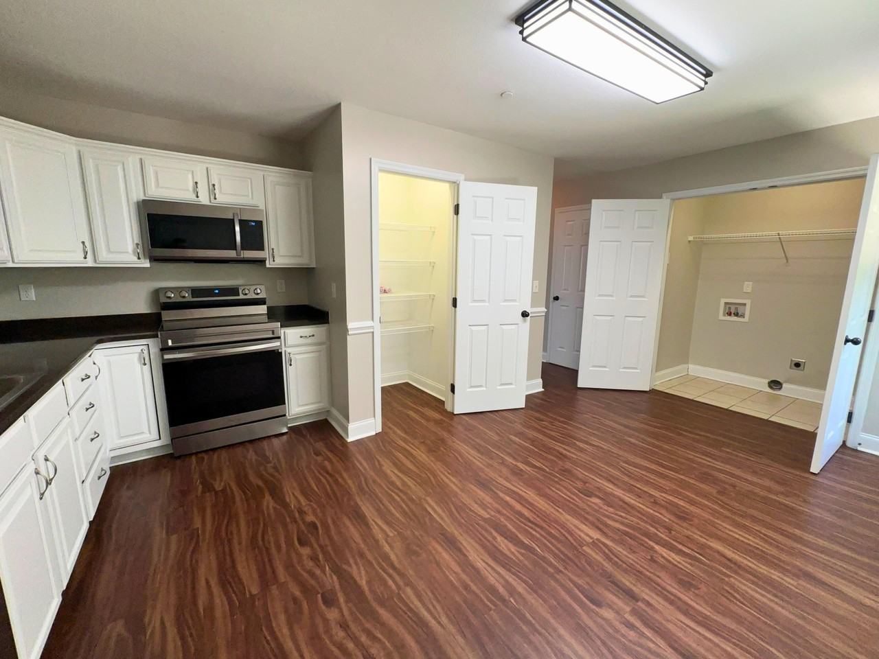 1126 Maple Tree Ln - Photo 5 of 35