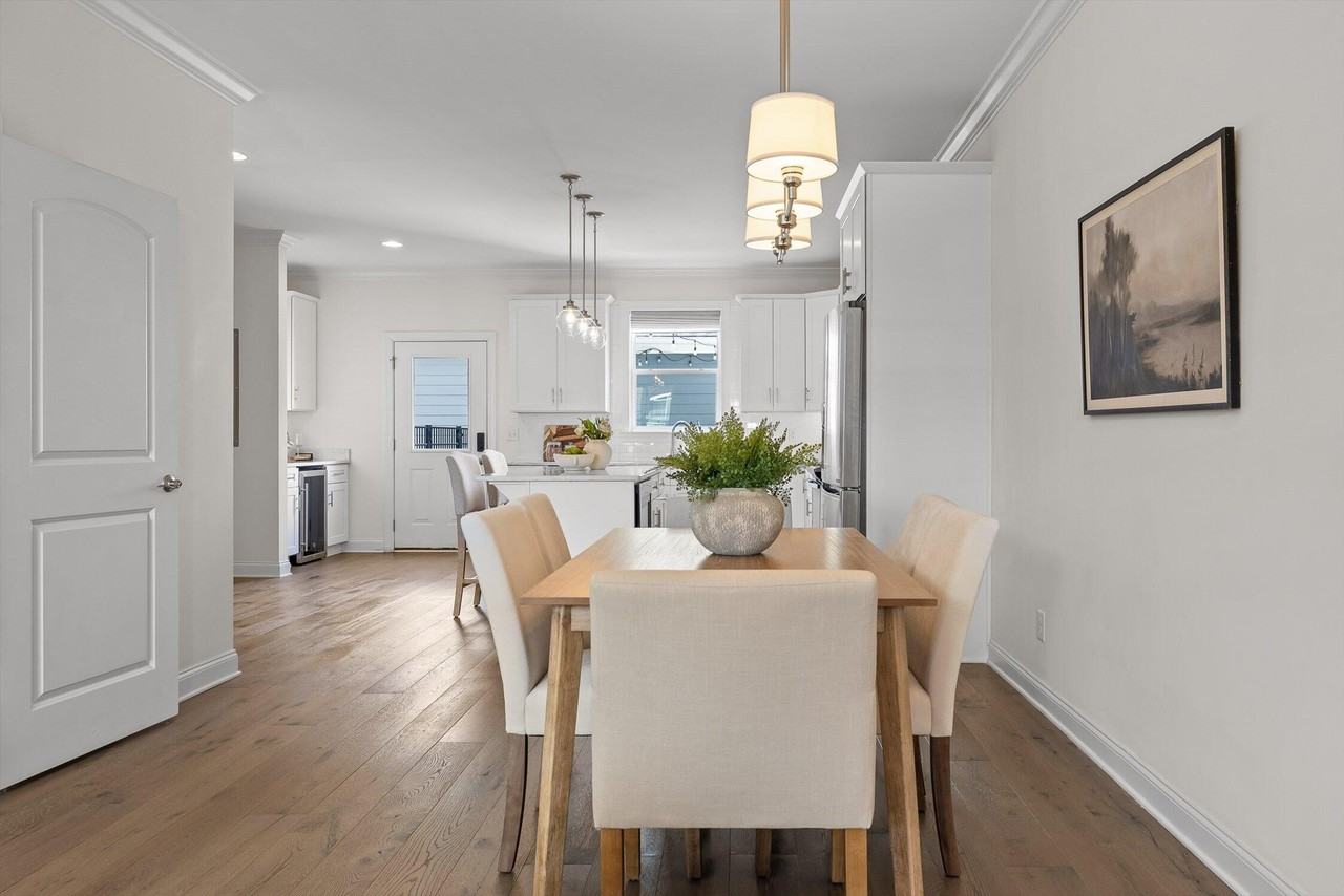 1411 Park Ave - Photo 4 of 50