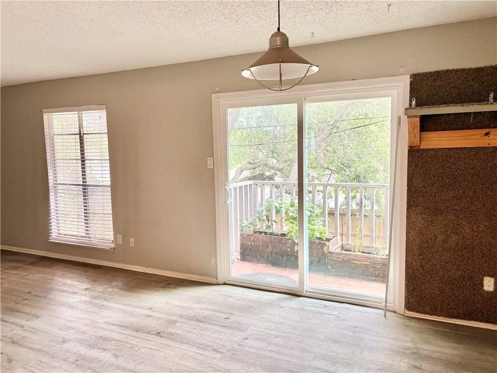 865 Quetzal St #3 - Photo 2 of 8