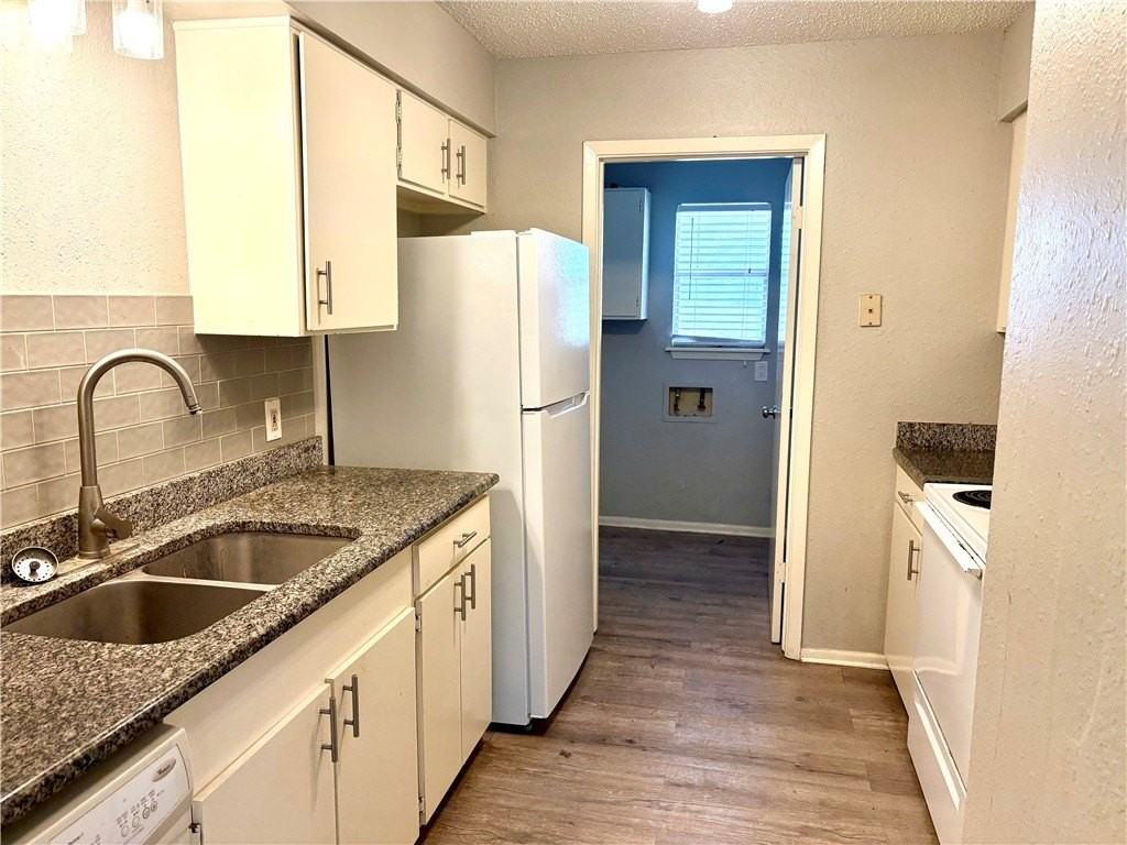 865 Quetzal St #3 - Photo 3 of 8
