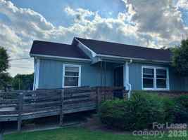 featured image of 121 Massapoag Rd
