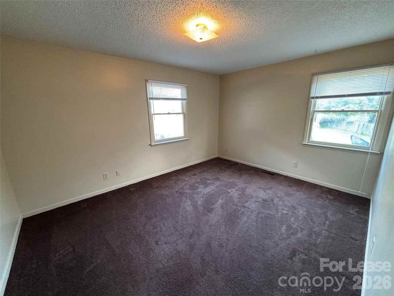 121 Massapoag Rd - Photo 7 of 10