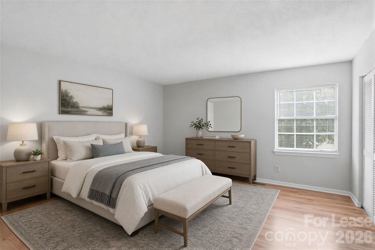 8846 Hunter Ridge Dr - Photo 2 of 4