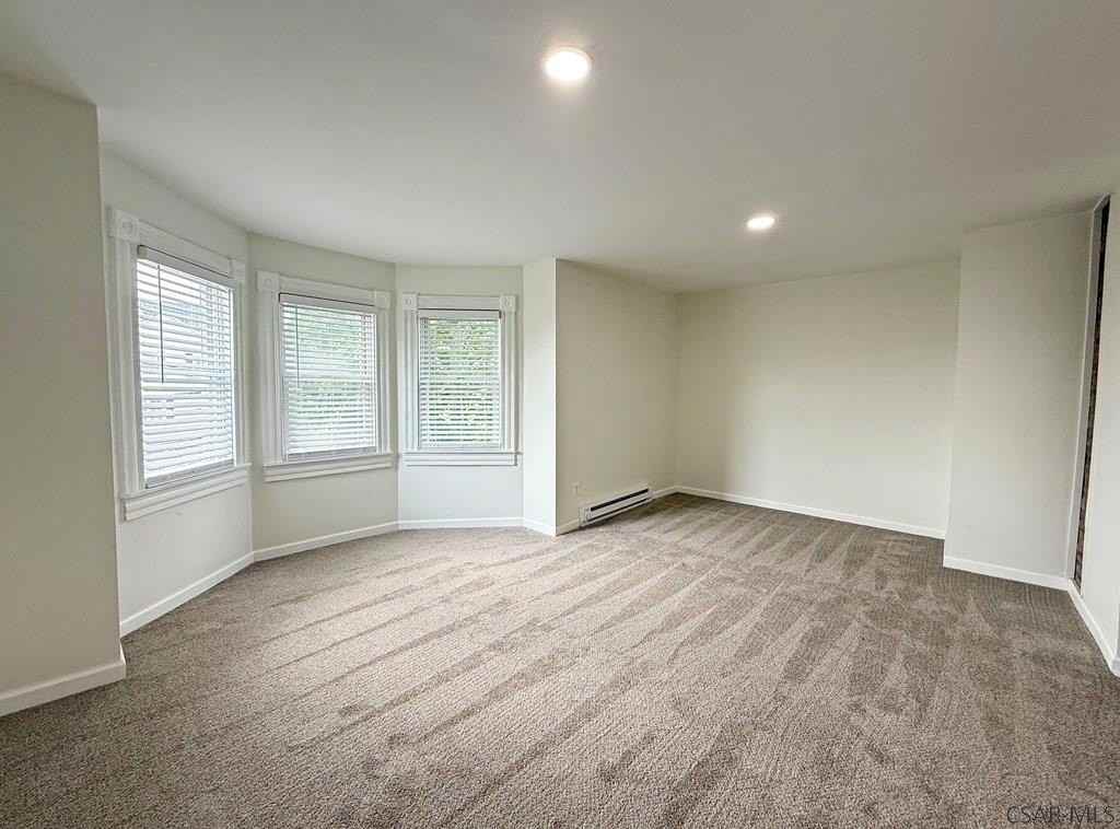900 Somerset Ave 2nd Fl - Photo 4 of 23