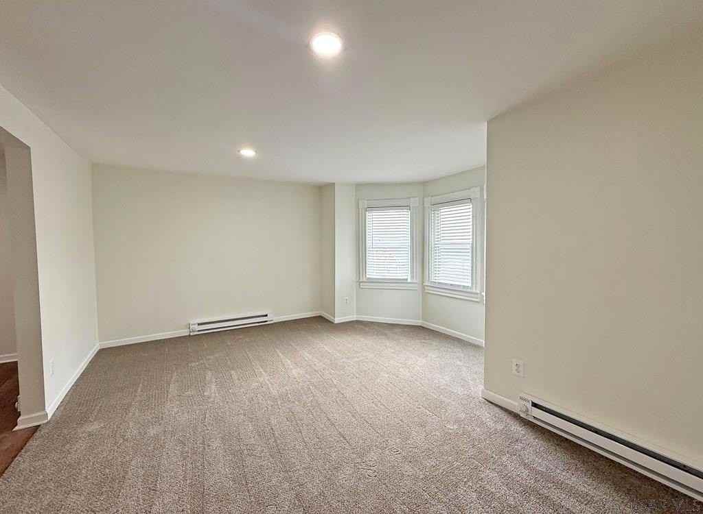 900 Somerset Ave 2nd Fl - Photo 7 of 23