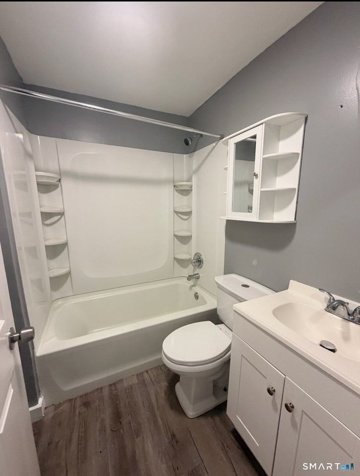 310 Howard Ave #1 - Photo 5 of 9