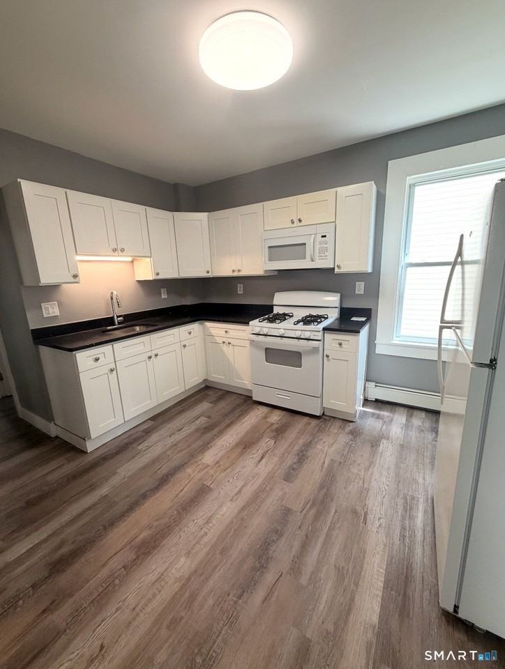 310 Howard Ave #1 - Photo 7 of 9