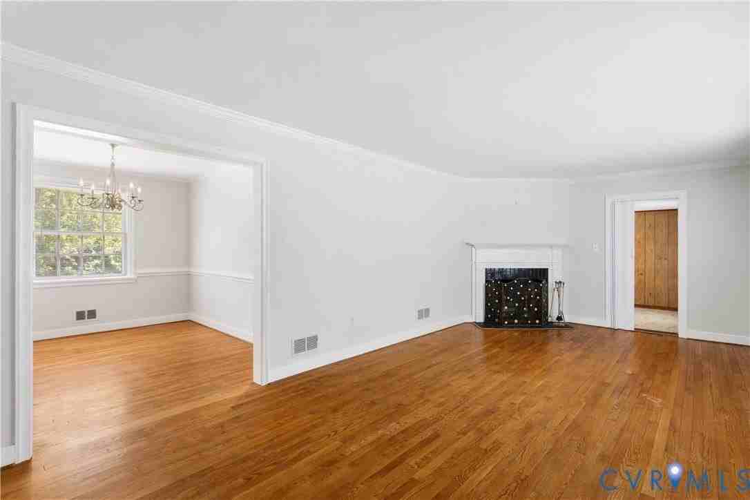 6414 Monument Ave - Photo 6 of 31