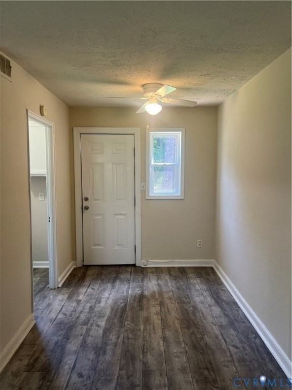 301 Monticello Dr - Photo 4 of 12