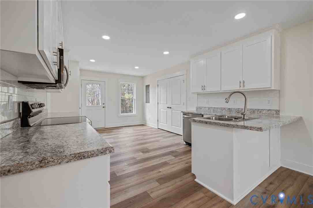 20015 James River Dr - Photo 7 of 23
