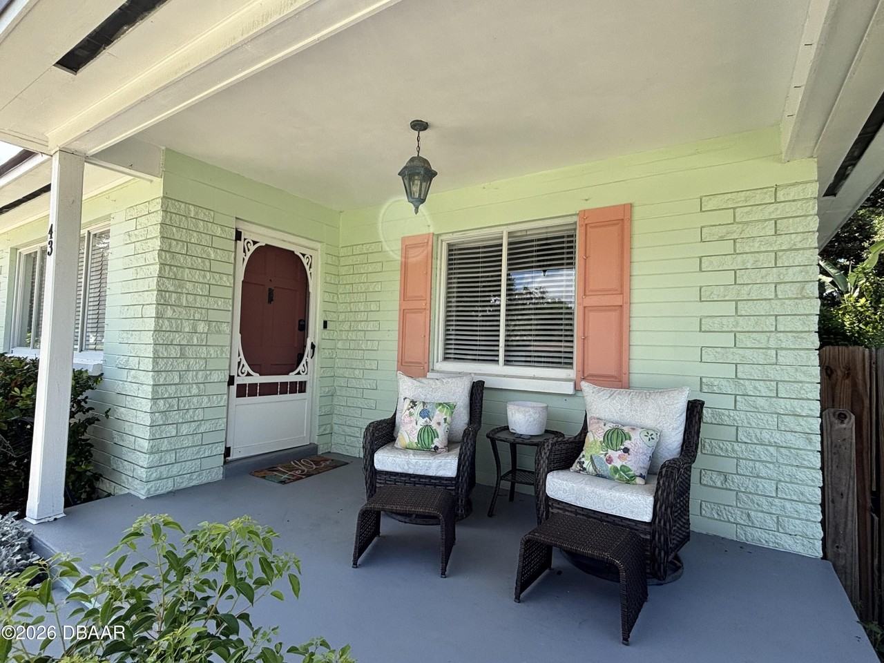 43 Warwick Ave - Photo 2 of 34