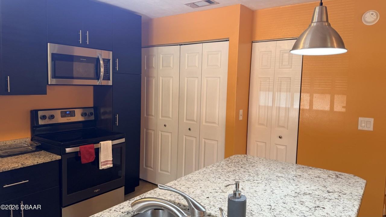 1681 Spring Garden Ct - Photo 5 of 20