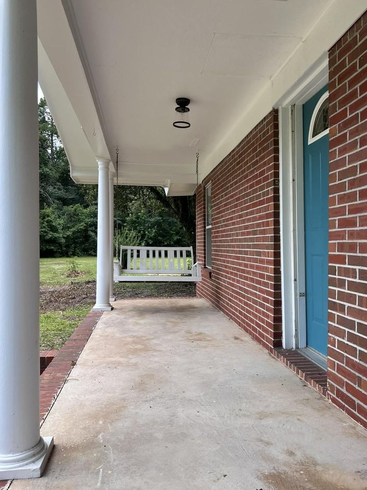 5246 Old River Rd - Photo 2 of 25