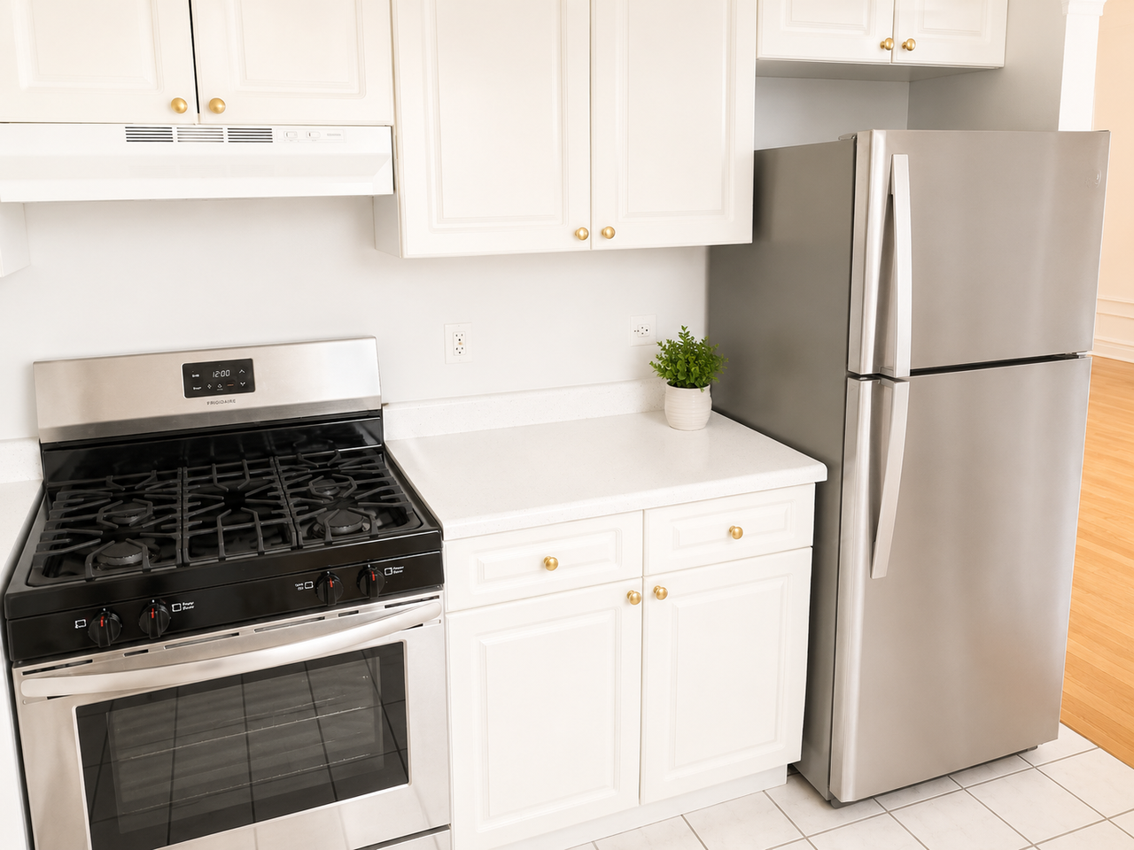 6420 N Newgard Ave #1W - Photo 4 of 6