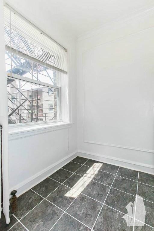 5516 N Kenmore Ave #203 - Photo 6 of 10