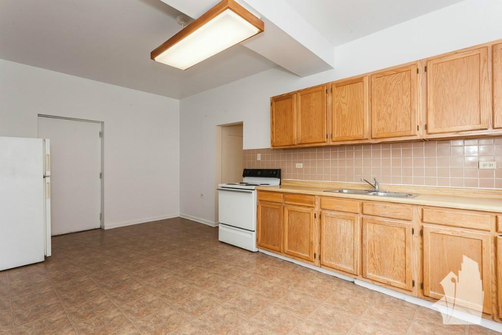 2319 N Kedzie Blvd #2319-1F - Photo 6 of 11