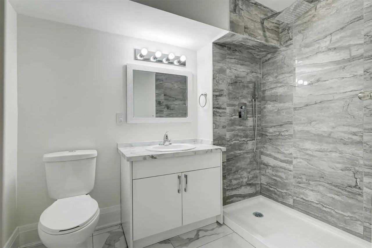 205 Hunter Street East - Photo 7 of 10