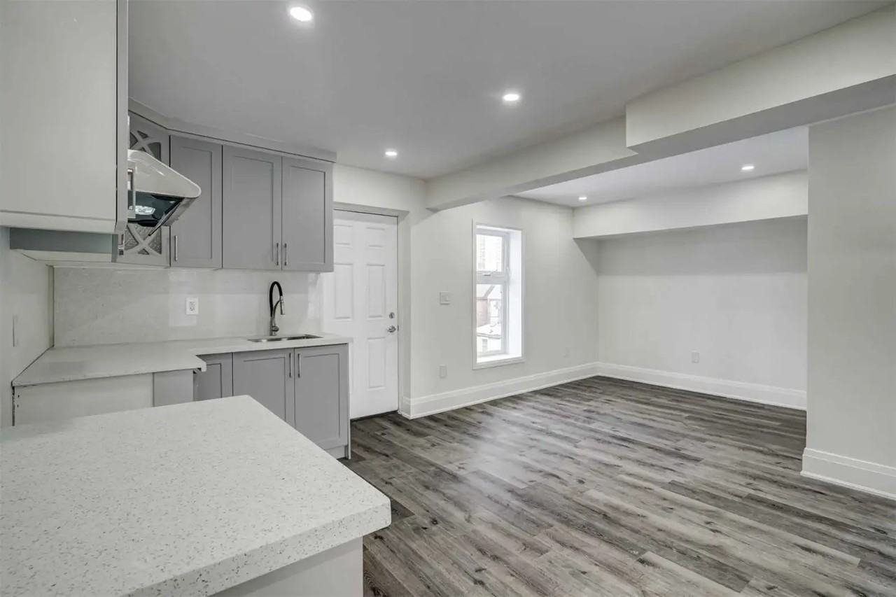 205 Hunter Street East - Photo 4 of 10