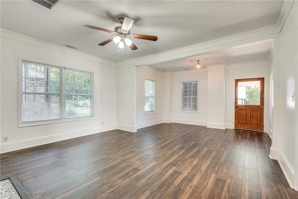 244 Laurel Ave Sw - Photo 6 of 26