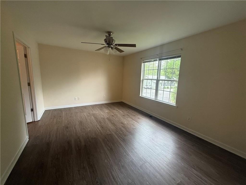 683 Grant St #I - Photo 5 of 10