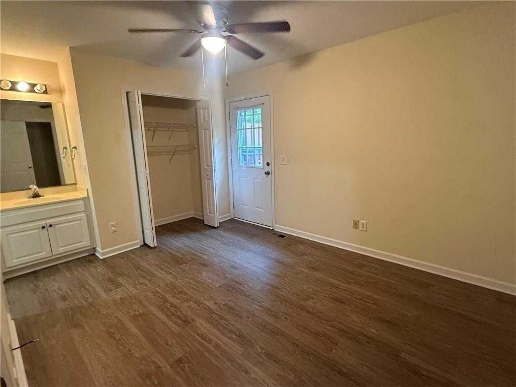 683 Grant St #I - Photo 7 of 10