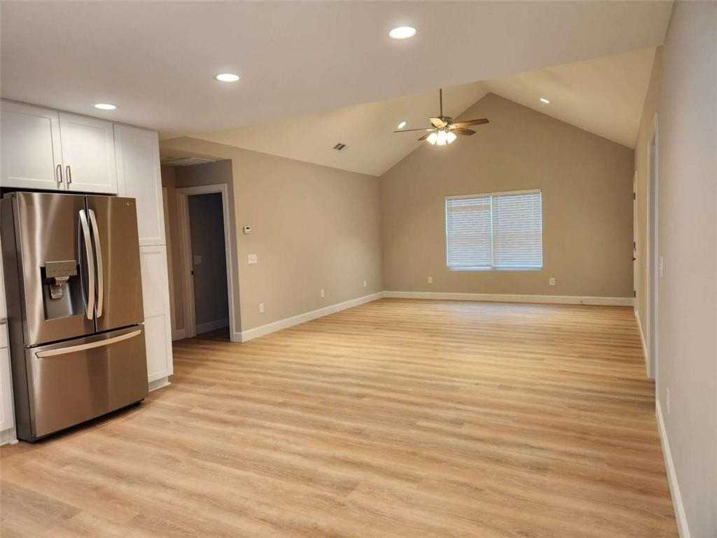 60 Reeves And Norrell Rd - Photo 2 of 11