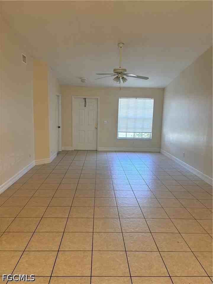 1713 Sw 33rd Ter - Photo 4 of 10
