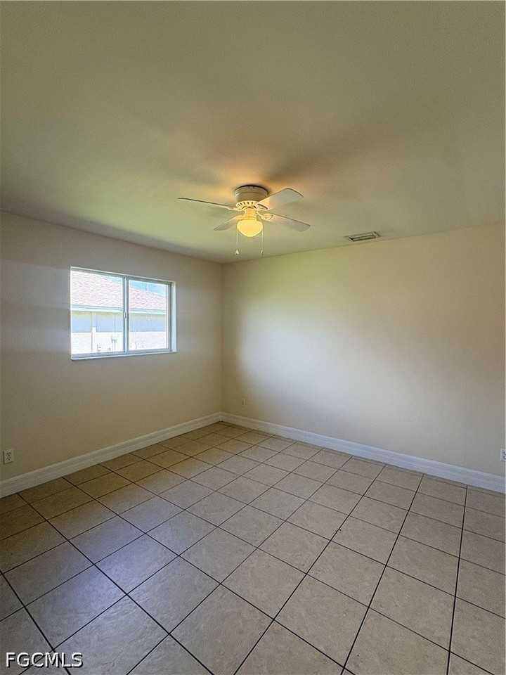 1713 Sw 33rd Ter - Photo 6 of 10