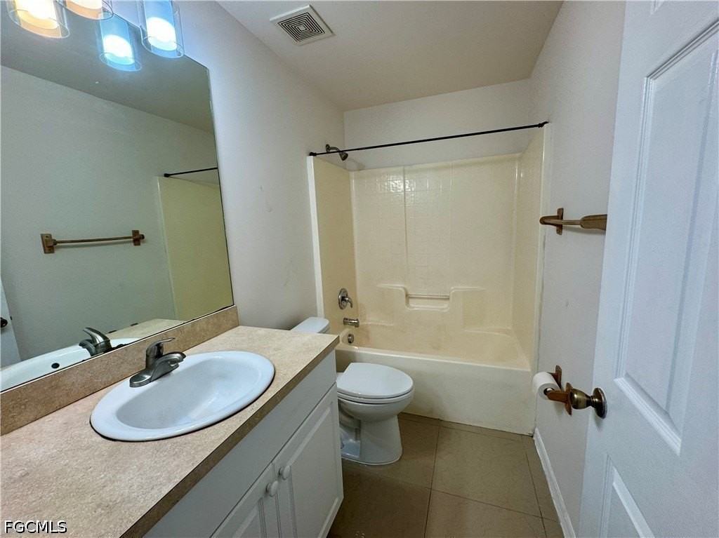 10741 Robinson St - Photo 4 of 10