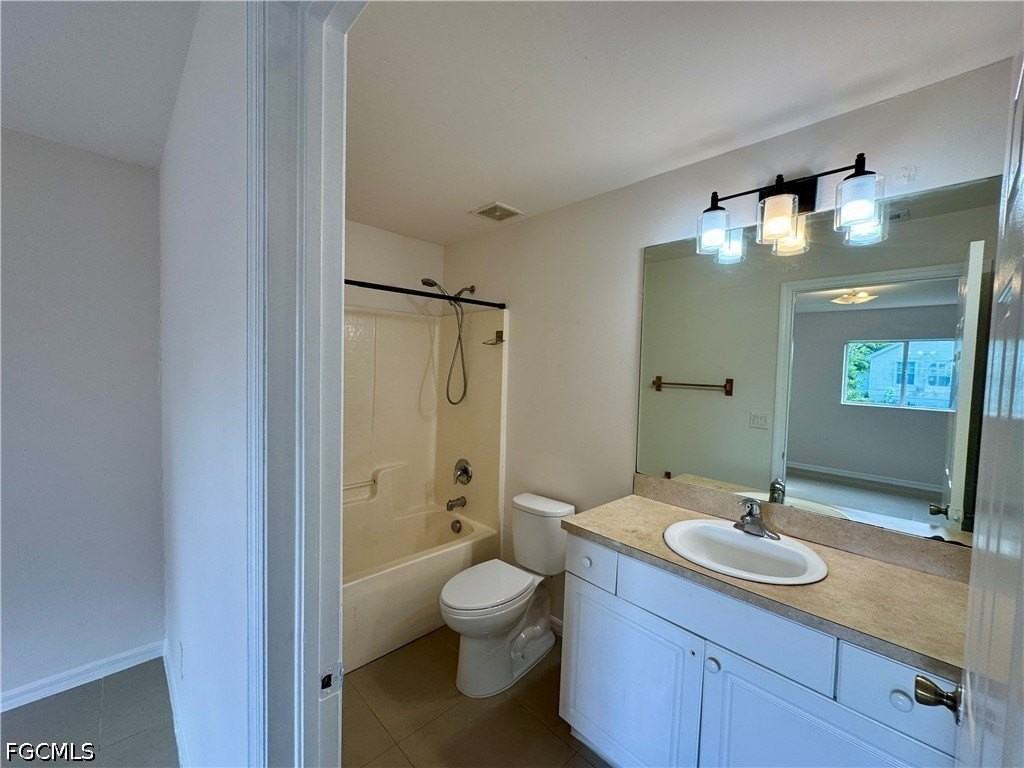 10741 Robinson St - Photo 7 of 10