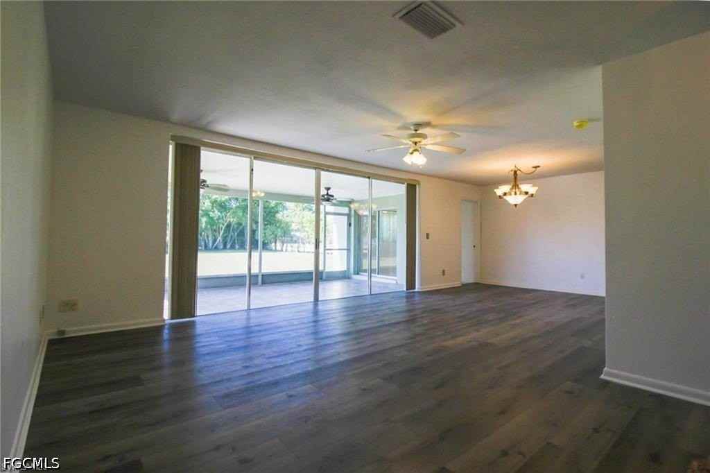 5302 Malibu Ct - Photo 4 of 19